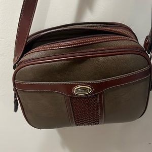 Vintage Carryland purse bag 90s crossbody olive green and brown gold hardware.